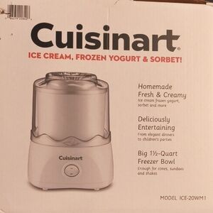 Cuisinart White Ice Cream & Frozen Yogurt Maker